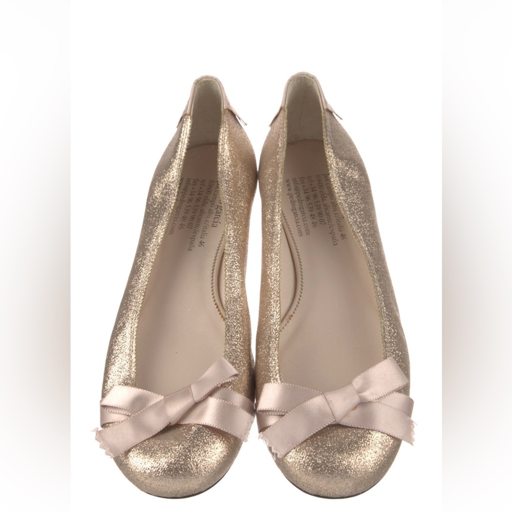 Cute and versatile champagne gold Pedro Garcia ballerina flats